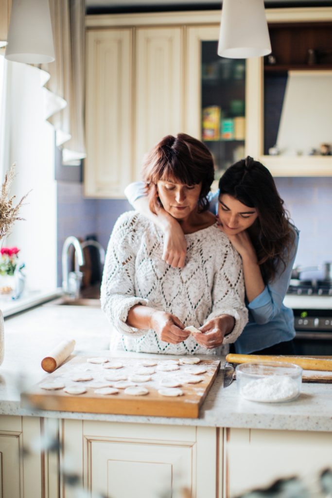 manhadedomingo mãe e filha na cozinha feliz dia das mães