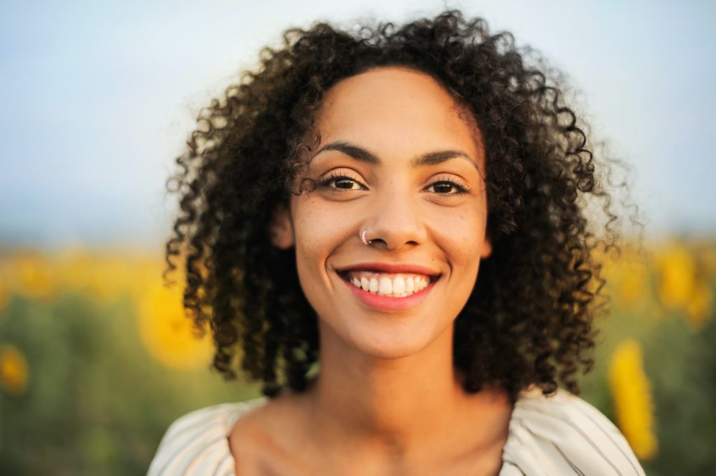 manhadedomingo mulher sorrindo