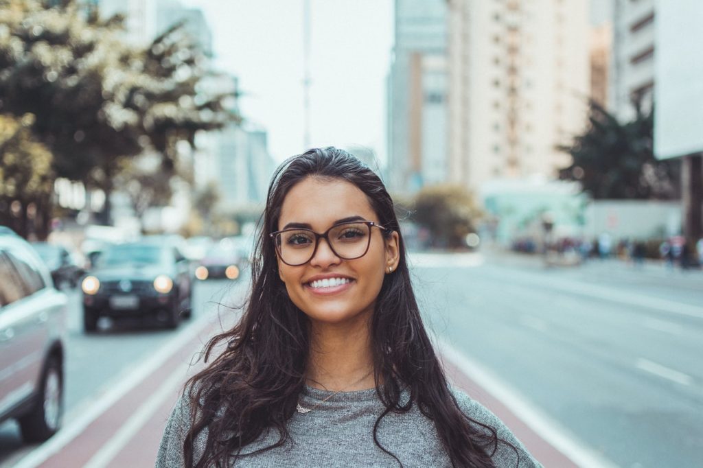 manhadedomingo mulher sorrindo