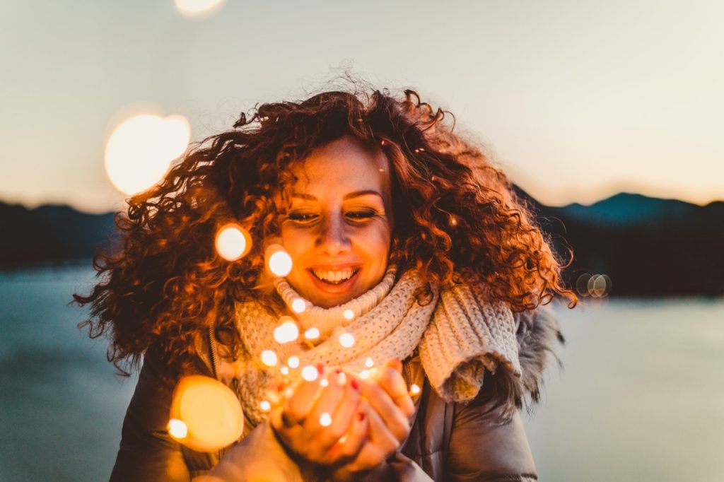 manhadedomingo mulher sorrindo como ter amor próprio