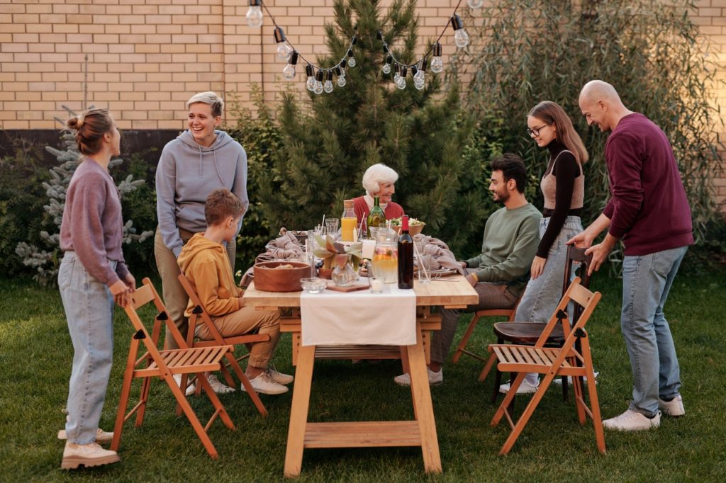 manhadedomingo familia almoçando juntos simplicidade 